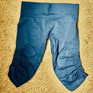 Lululemon Blue Capri Leggings. Size 10. Worn one time. Great condition
